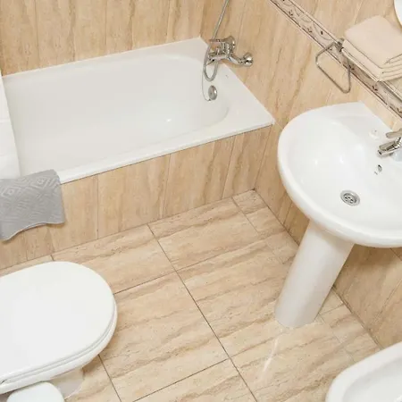 Two Bedroom In Mar! Free Parking! Pm109 Daire *