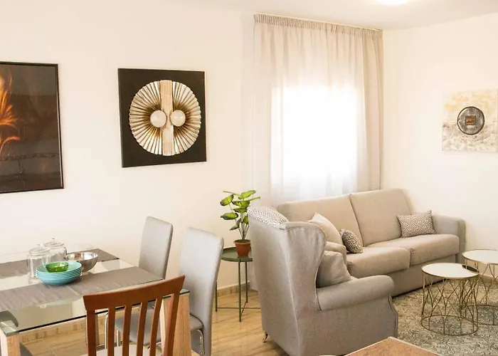 Two Bedroom In Mar! Free Parking! Pm109 *