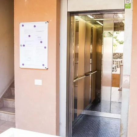 Two Bedroom In Mar! Free Parking! Pm109 アパート *