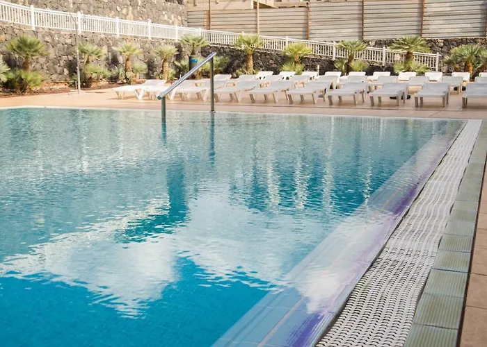 Apartment Two Bedroom In Mar! Free Parking! Pm109